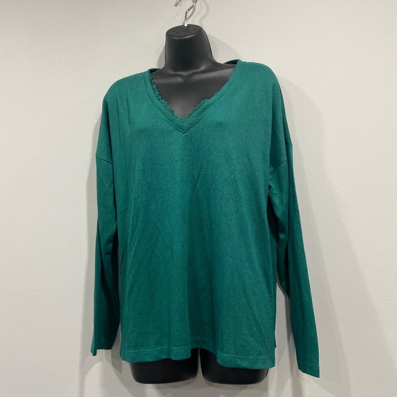 Long sleeve soft blouse NWT - Picture 3 of 5